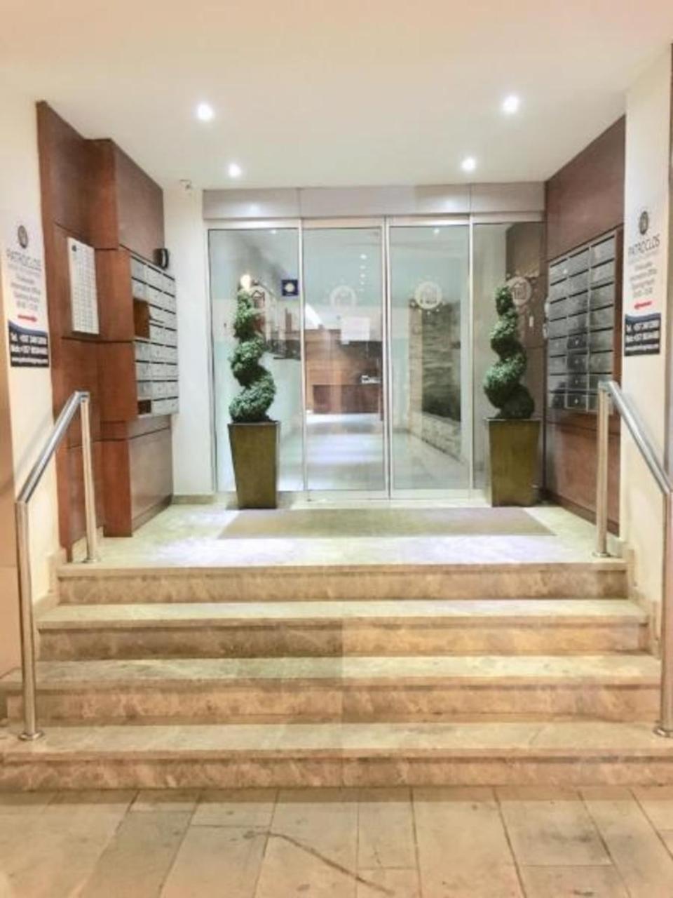 Ithaki Phinikoudes Apartments No. 106 لارنكا المظهر الخارجي الصورة